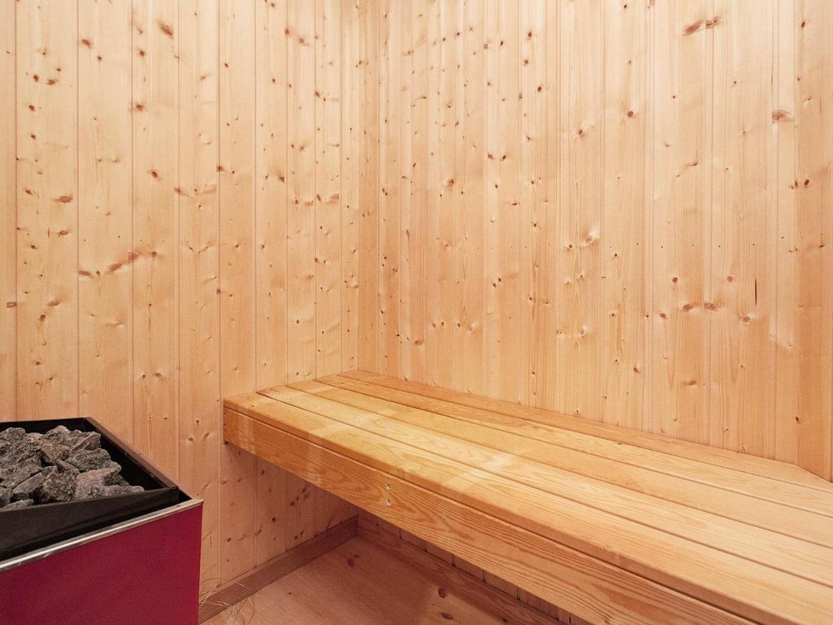 Three-Bedroom Holiday Home In Rodby 38 Kramnitse Buitenkant foto