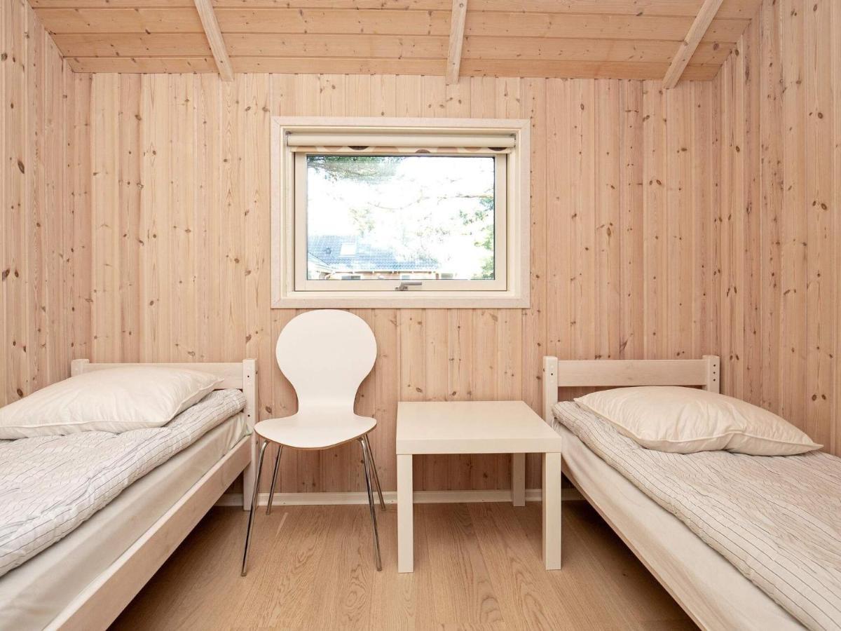 Three-Bedroom Holiday Home In Rodby 38 Kramnitse Buitenkant foto