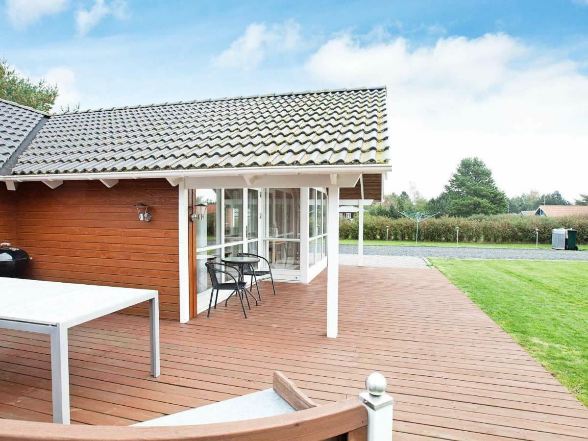Three-Bedroom Holiday Home In Rodby 38 Kramnitse Kamer foto