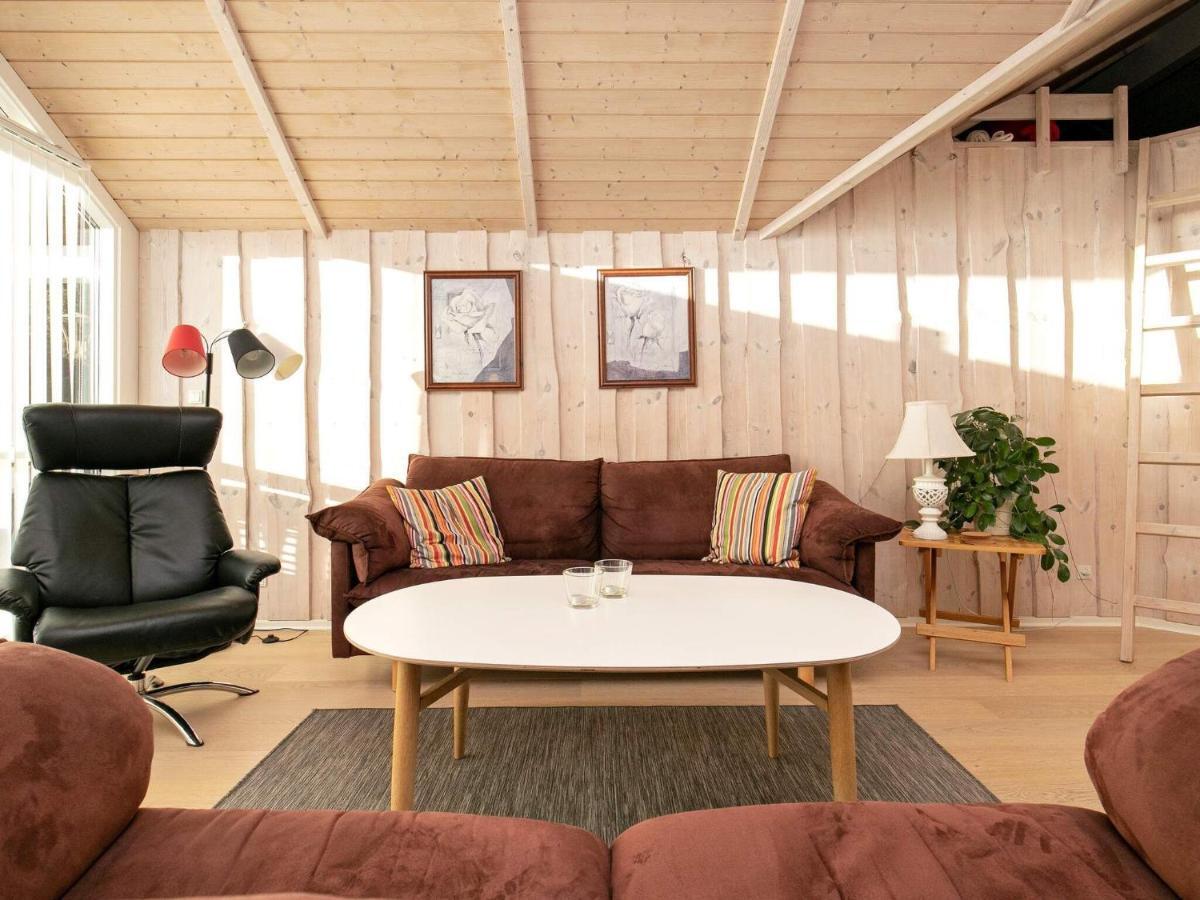 Three-Bedroom Holiday Home In Rodby 38 Kramnitse Buitenkant foto