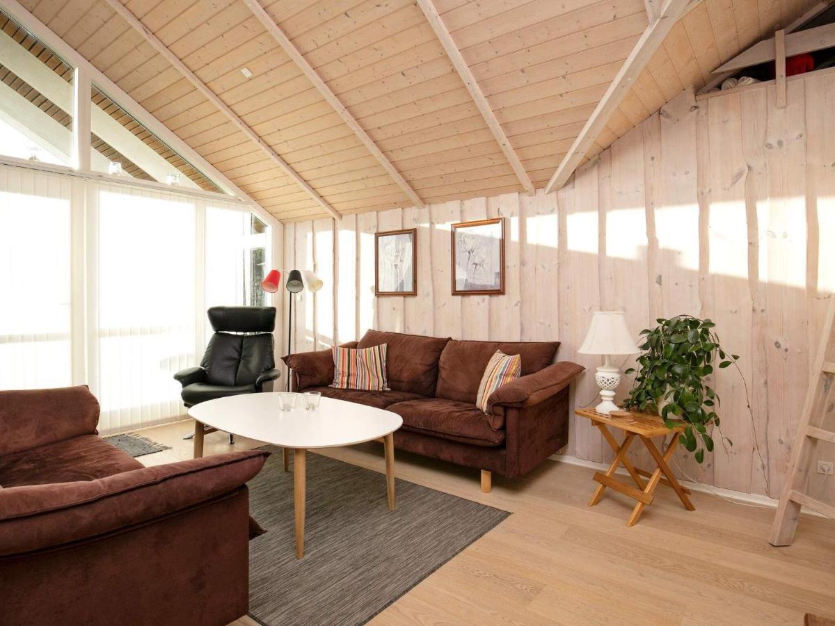 Three-Bedroom Holiday Home In Rodby 38 Kramnitse Buitenkant foto
